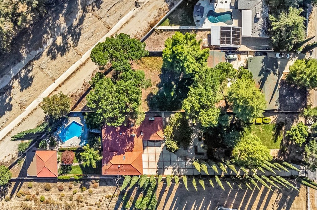 10410 Live Oak Ave, Beaumont CA  92223-4414 exterior