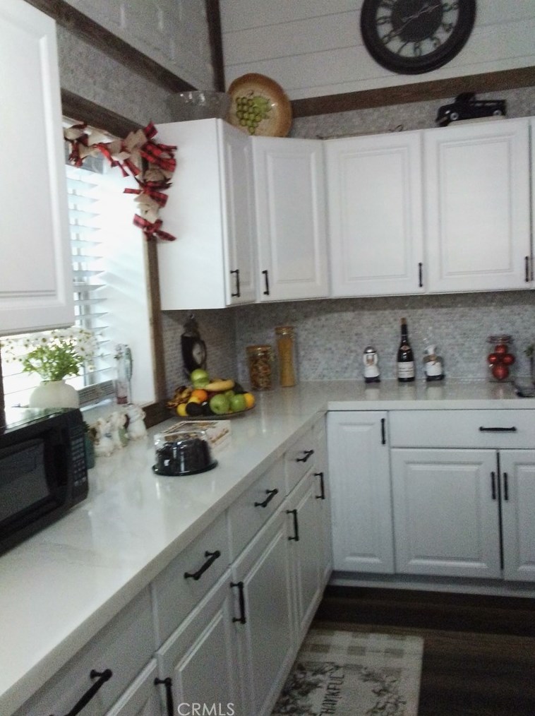 1002 Magnolia Ave, Beaumont CA  92223-1837 exterior