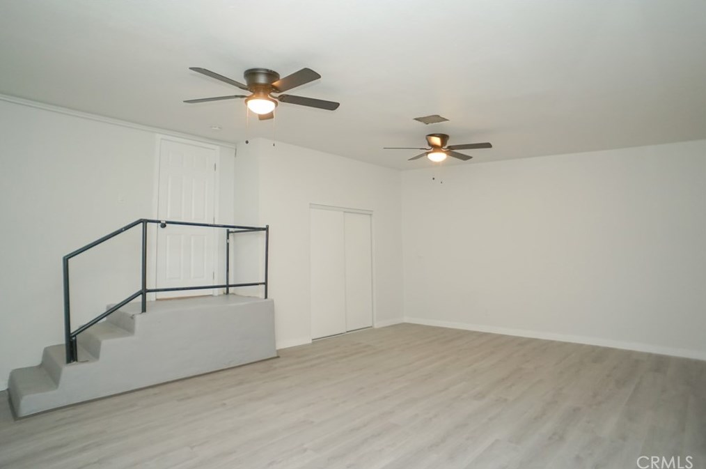 235 60 St, Los Angeles CA  90001-1120 exterior