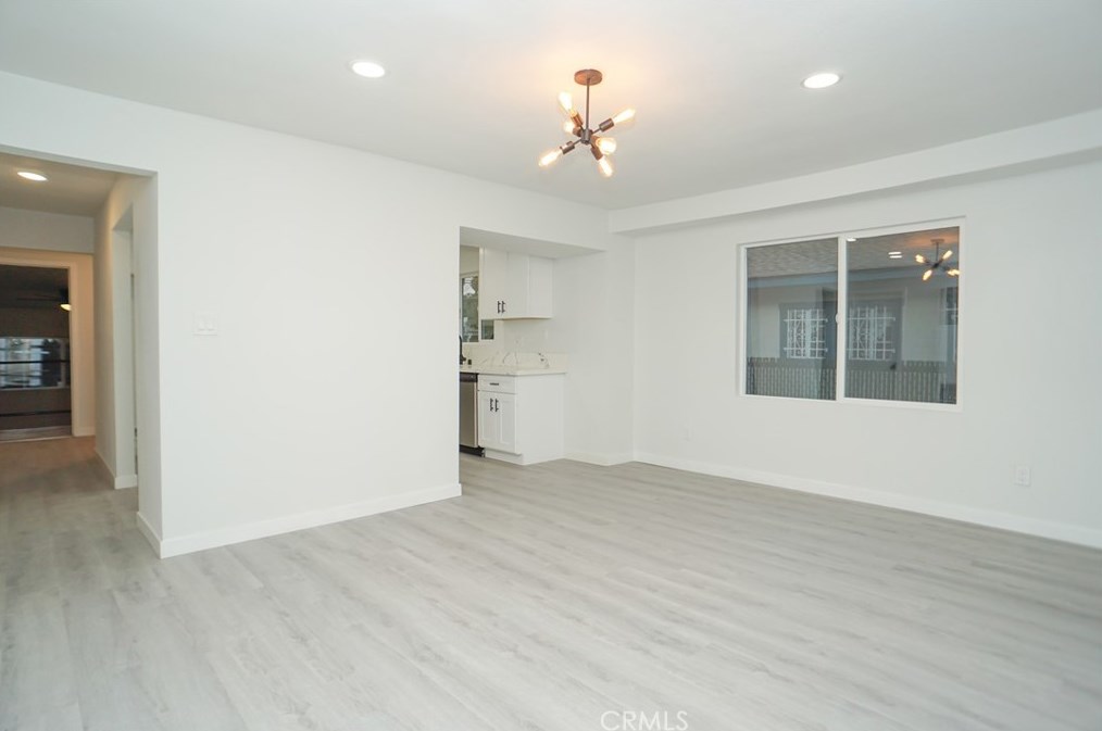 235 60 St, Los Angeles CA  90001-1120 exterior