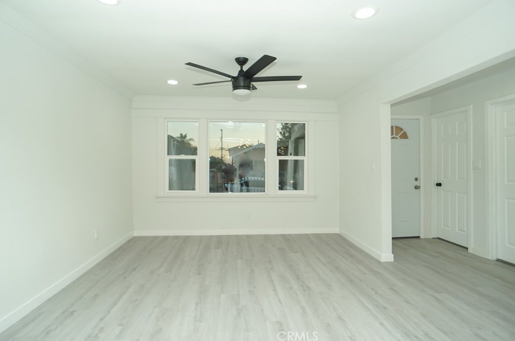 235 60 St, Los Angeles CA  90001-1120 exterior