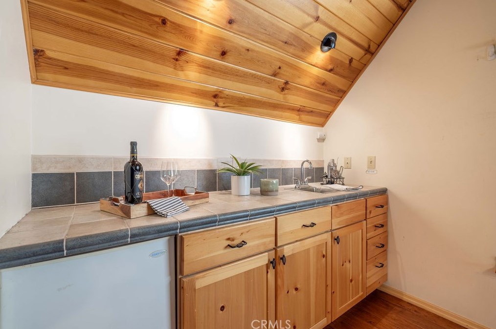 333 Brewer Way, Big Bear City CA  92314-9272 exterior