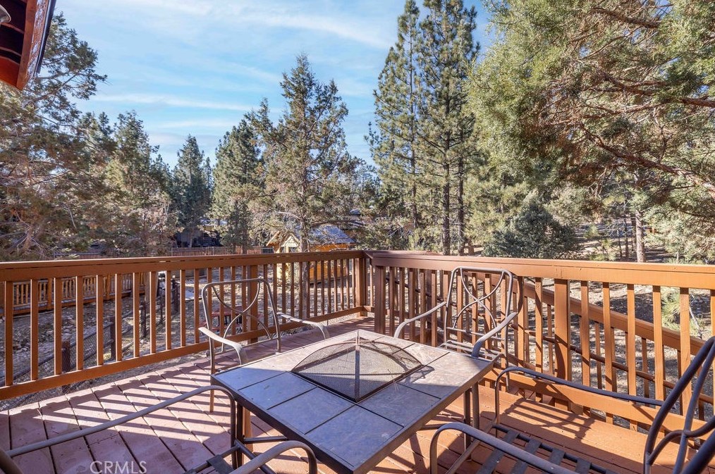 333 Brewer Way, Big Bear City CA  92314-9272 exterior