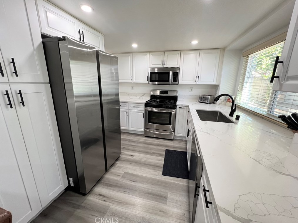 6741 Kempster Ct, Fontana CA  92336-1574 exterior