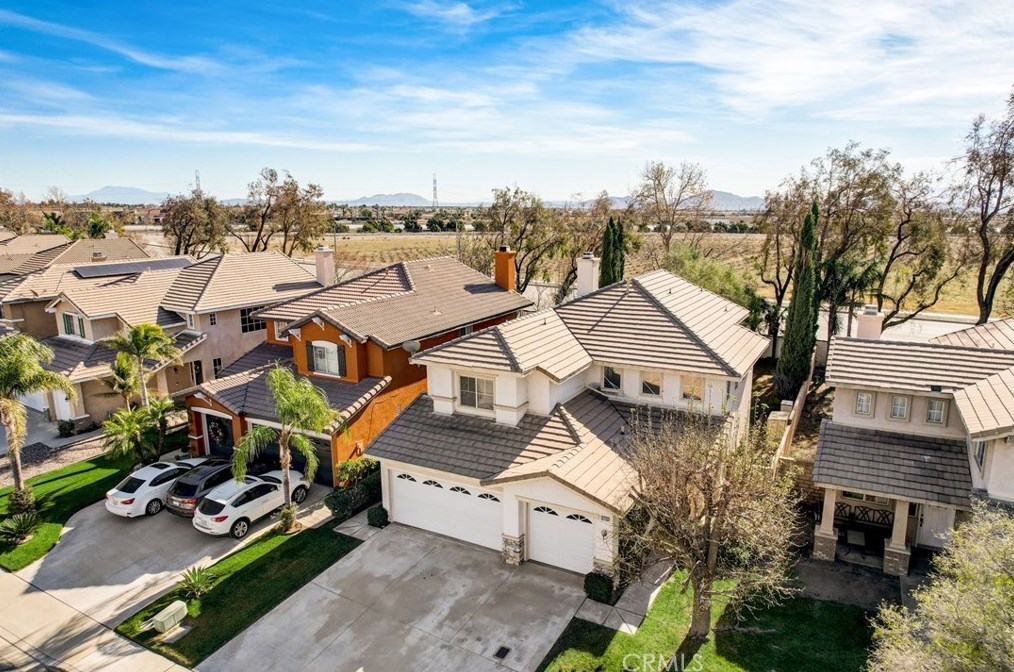 14735 Saddlepeak Dr, Fontana CA  92336-0197 exterior