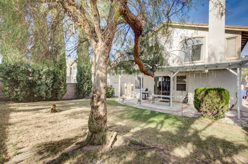 14735 Saddlepeak Dr, Fontana CA  92336-0197 exterior