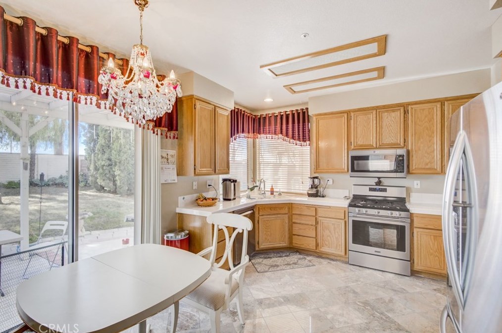 14735 Saddlepeak Dr, Fontana CA  92336-0197 exterior