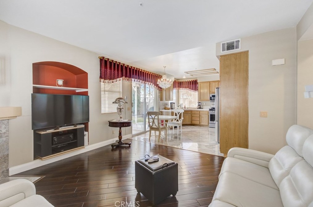 14735 Saddlepeak Dr, Fontana CA  92336-0197 exterior