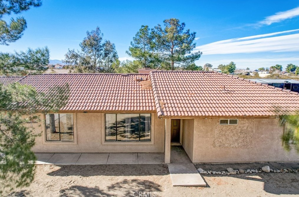 13928 Valle Vista Rd, Phelan CA  92371 exterior