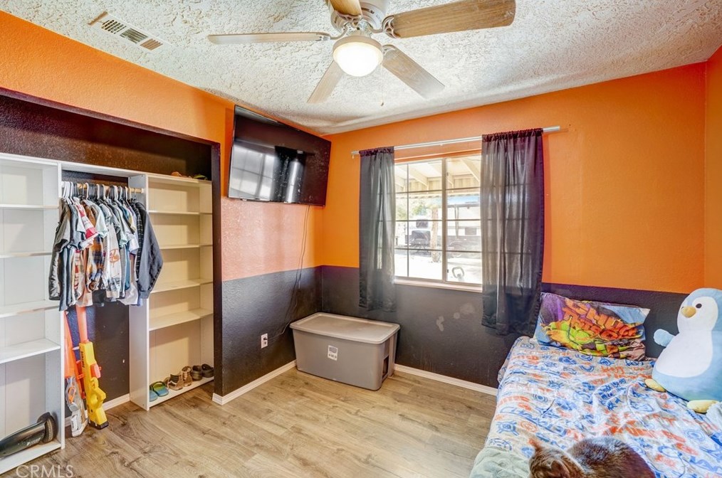 13928 Valle Vista Rd, Phelan CA  92371 exterior