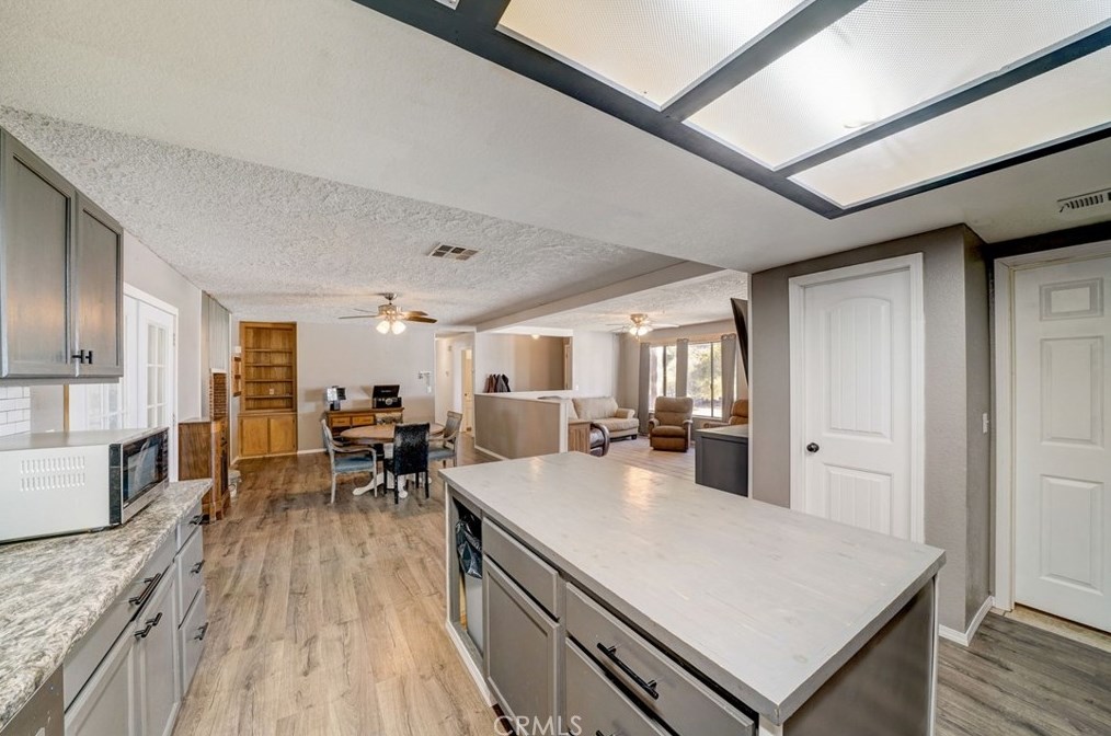 13928 Valle Vista Rd, Phelan CA  92371 exterior