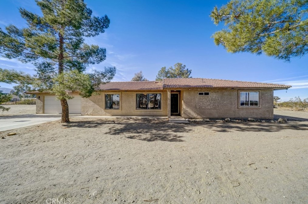 13928 Valle Vista Rd, Phelan CA  92371 exterior