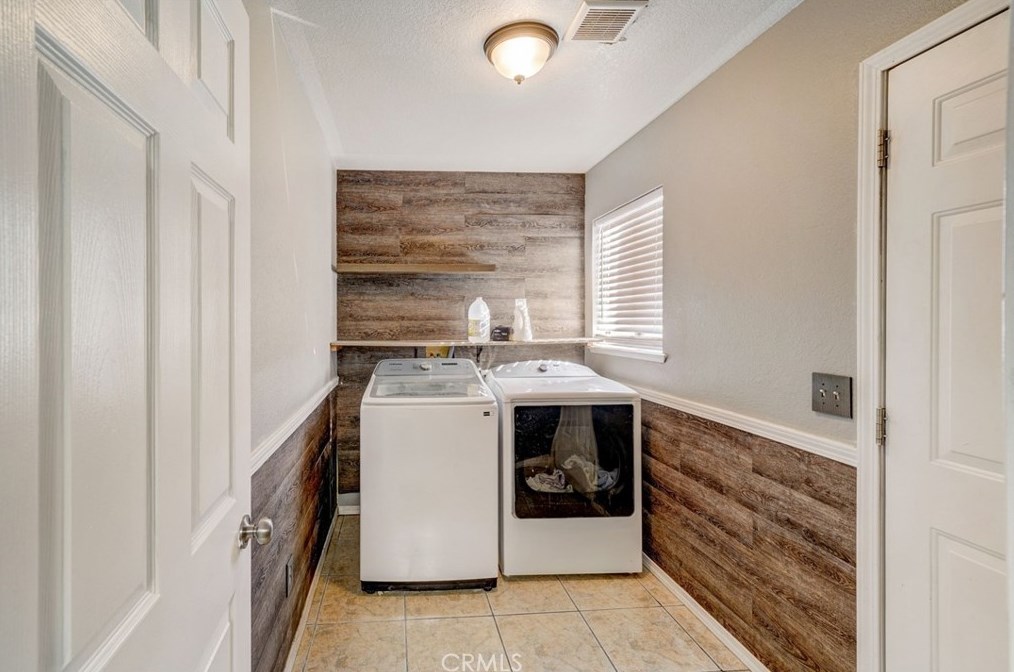 13928 Valle Vista Rd, Phelan CA  92371 exterior