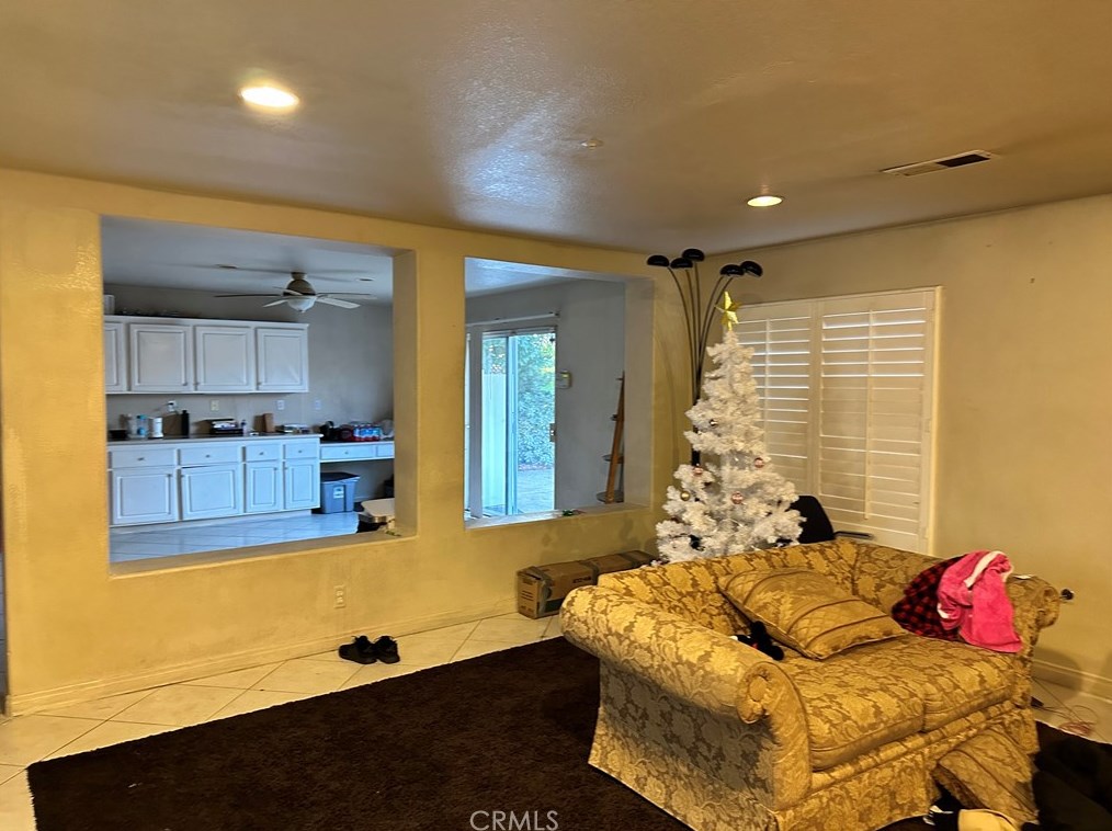 852 Camino Del Sol, Riverside CA  92508-6098 exterior