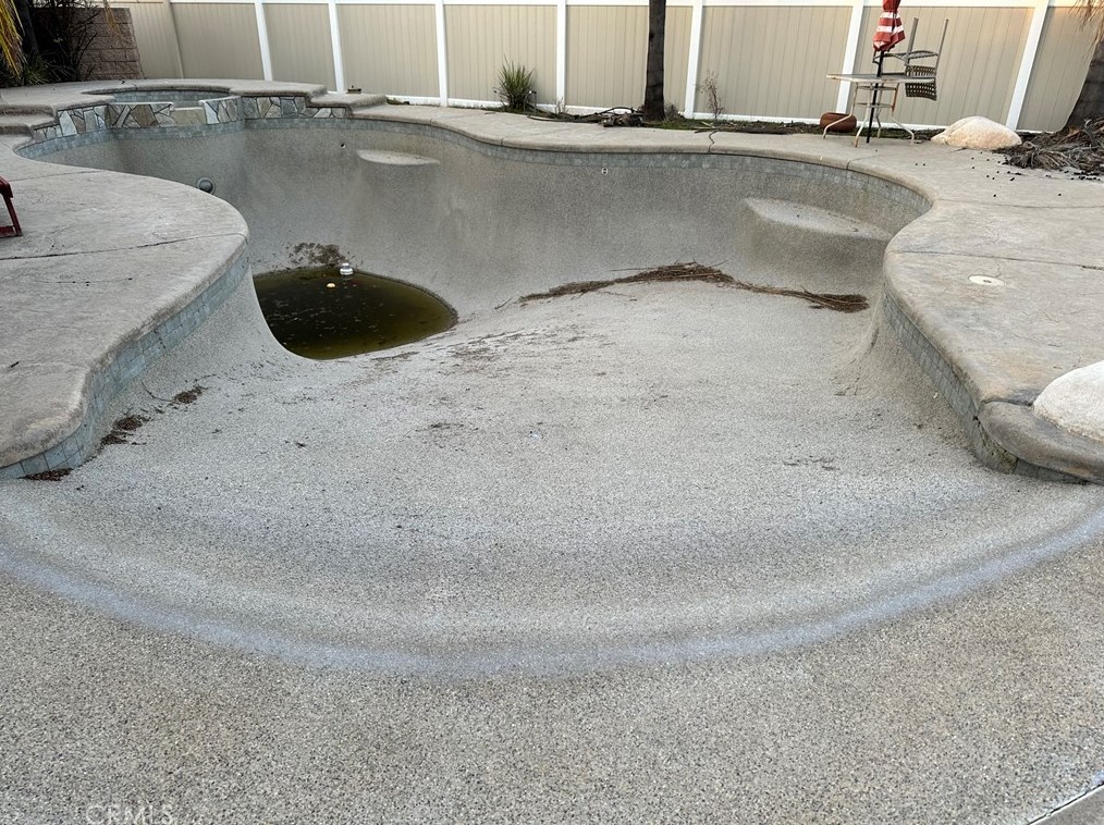 852 Camino Del Sol, Riverside CA  92508-6098 exterior