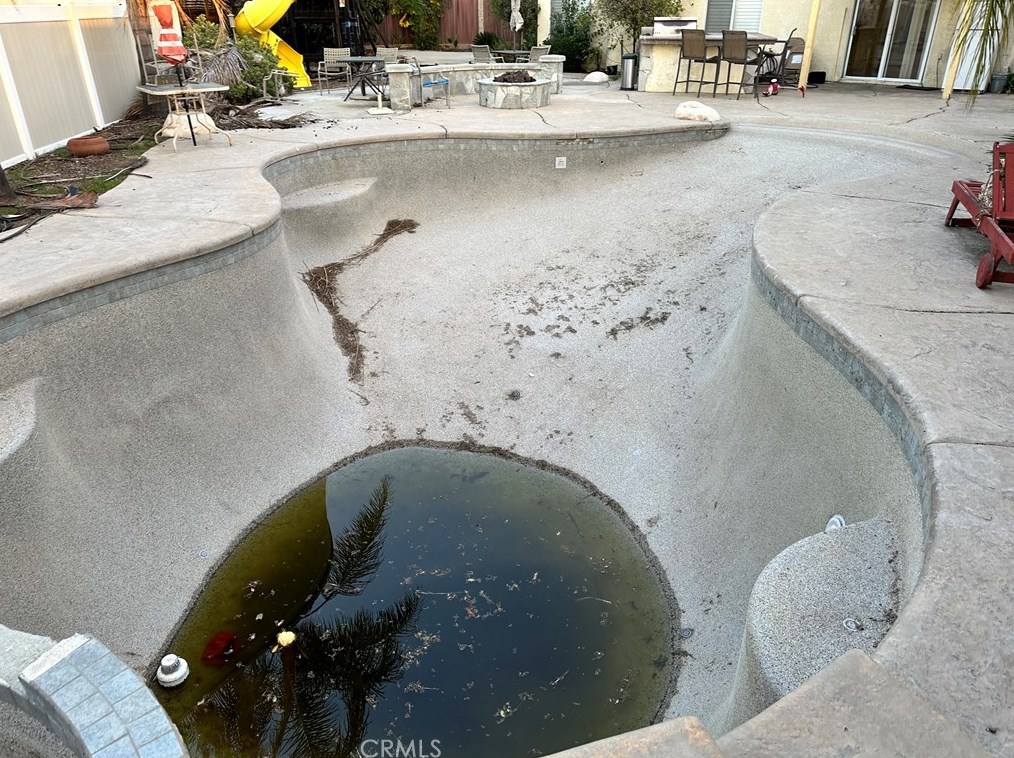 852 Camino Del Sol, Riverside CA  92508-6098 exterior