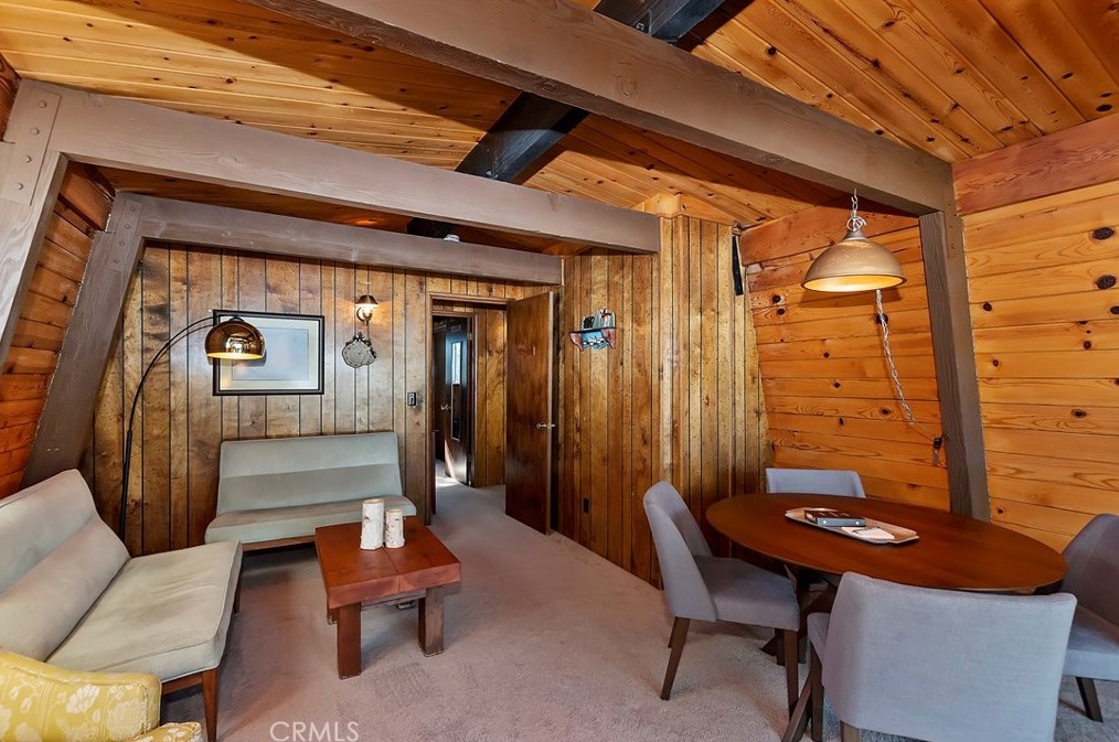 929 Fairway Blvd, Big Bear City CA  92314 exterior