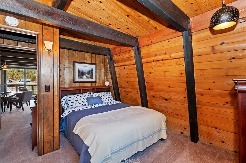 929 Fairway Blvd, Big Bear City CA  92314 exterior