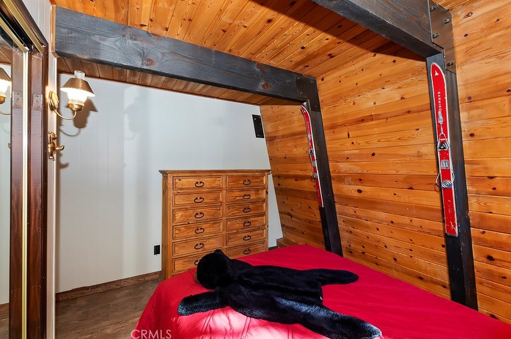 929 Fairway Blvd, Big Bear City CA  92314 exterior