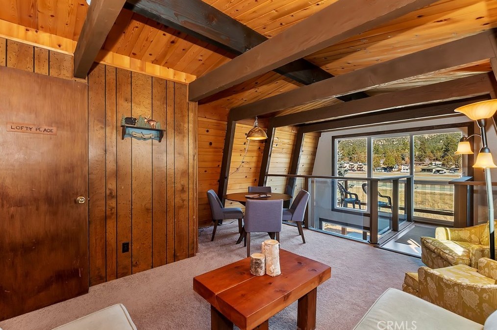 929 Fairway Blvd, Big Bear City CA  92314 exterior