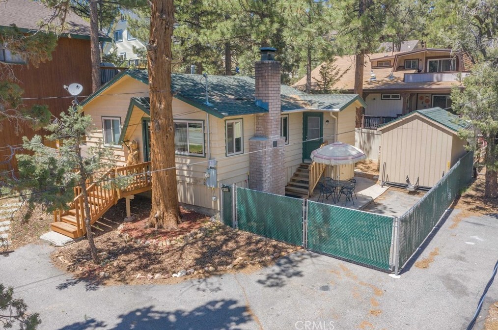 355 Cinderella Dr, Big Bear City CA  92314-9798 exterior