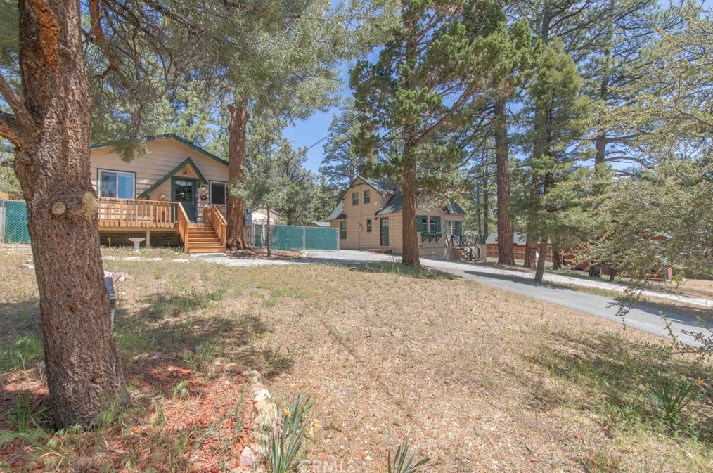 355 Cinderella Dr, Big Bear City CA  92314-9798 exterior