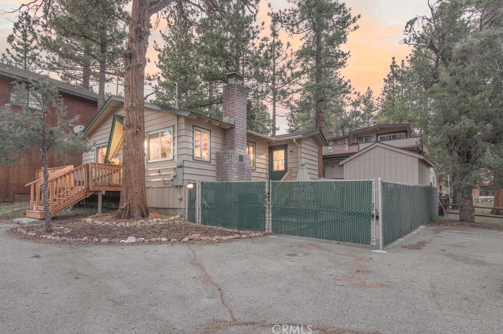 355 Cinderella Dr, Big Bear City CA  92314-9798 exterior