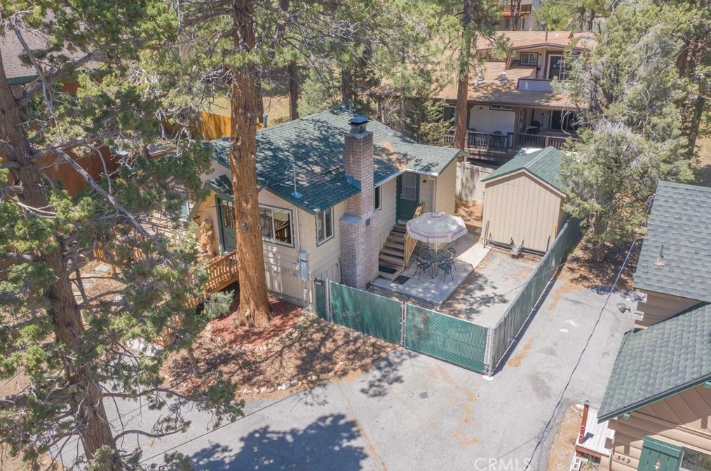 355 Cinderella Dr, Big Bear City CA  92314-9798 exterior