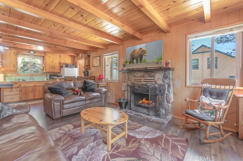 355 Cinderella Dr, Big Bear City CA  92314-9798 exterior