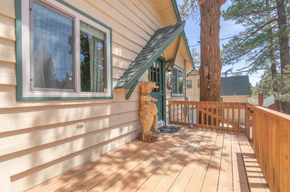 355 Cinderella Dr, Big Bear City CA  92314-9798 exterior