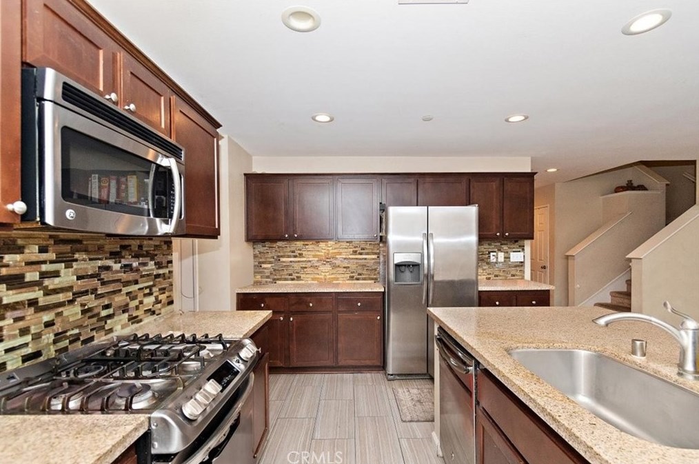 1418 Silverberry Ln, Beaumont CA  92223-1436 exterior