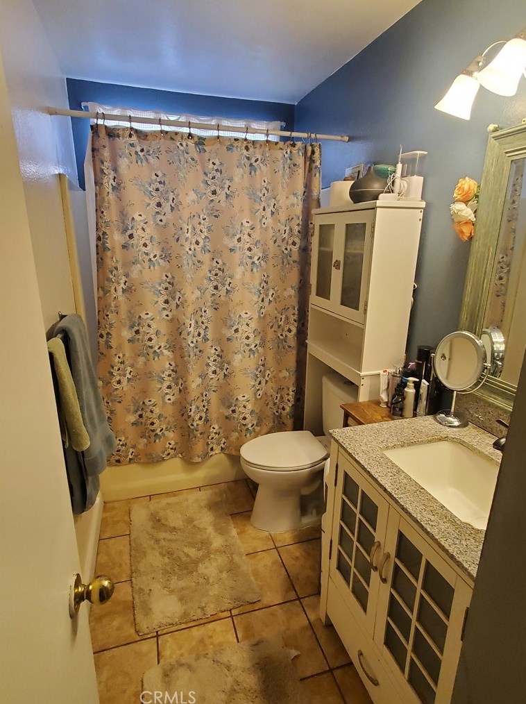 2404 College Ave, San Bernardino CA  92407-2464 exterior