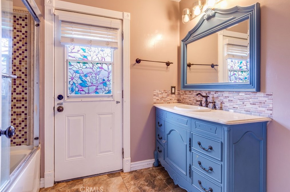 123 Elena Ave, Riverside CA  92507-1244 exterior