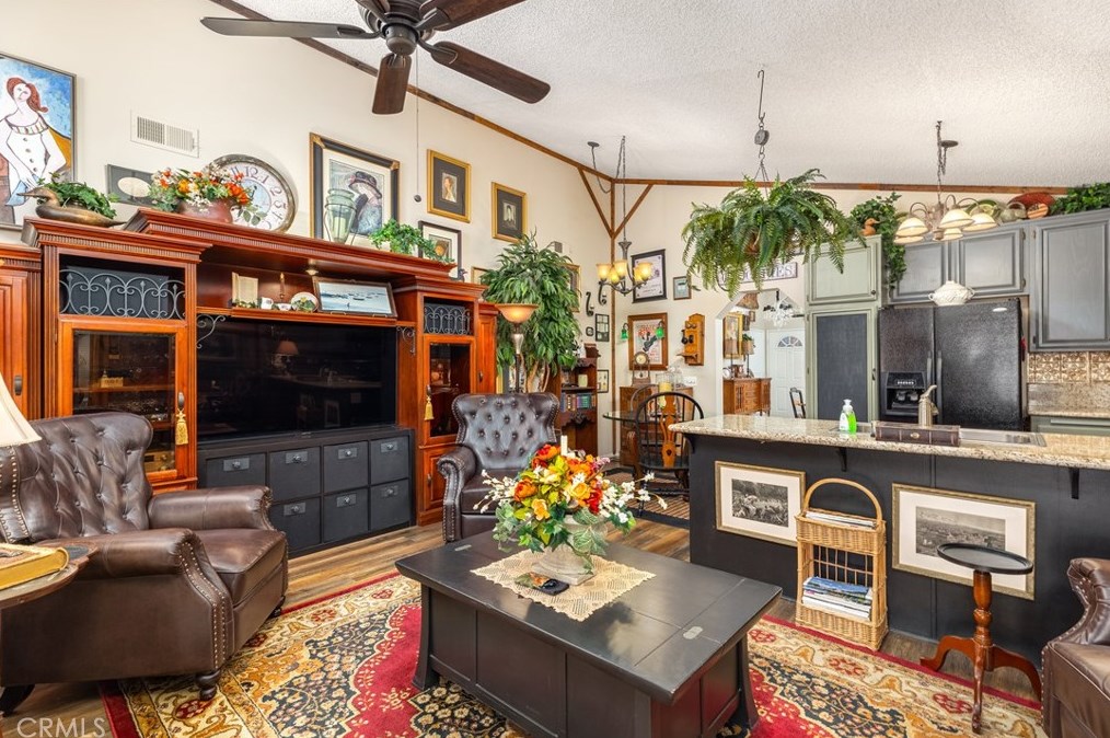 5060 Olympic Ave, Banning CA  92220-5172 exterior