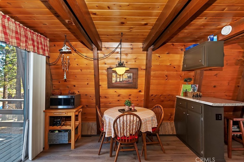 125 Mojave Blvd, Big Bear City CA  92314-9451 exterior