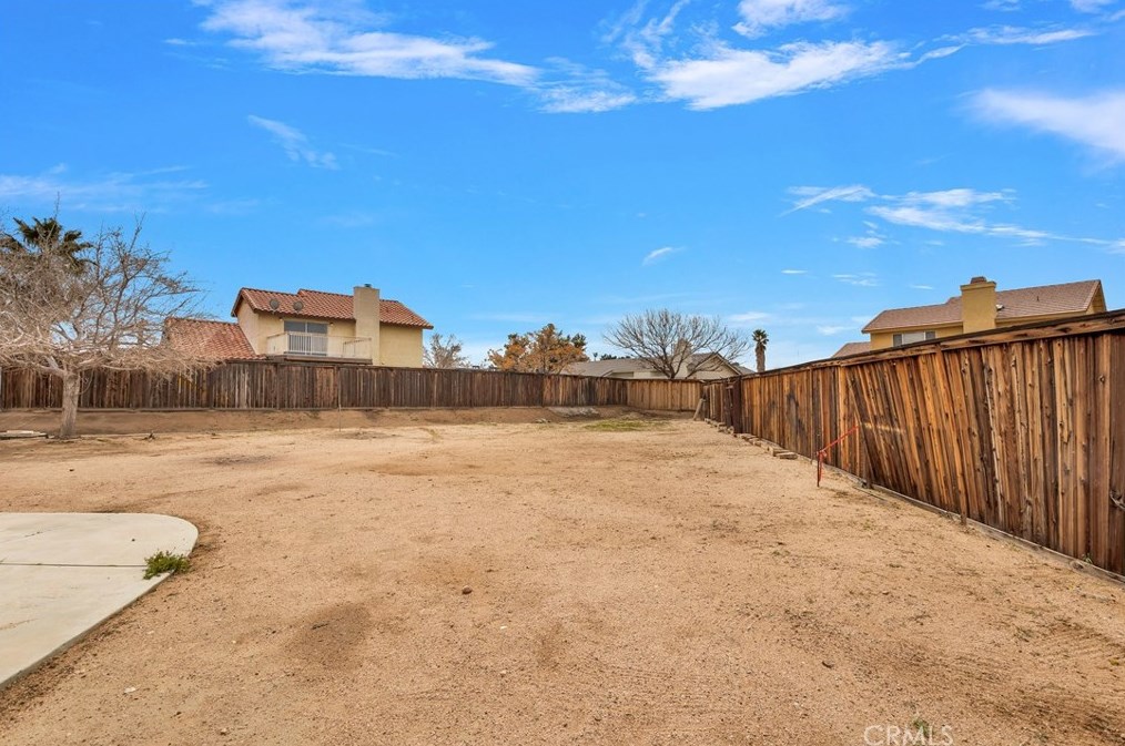 13531 Mica Ave, Victorville CA  92392-8825 exterior