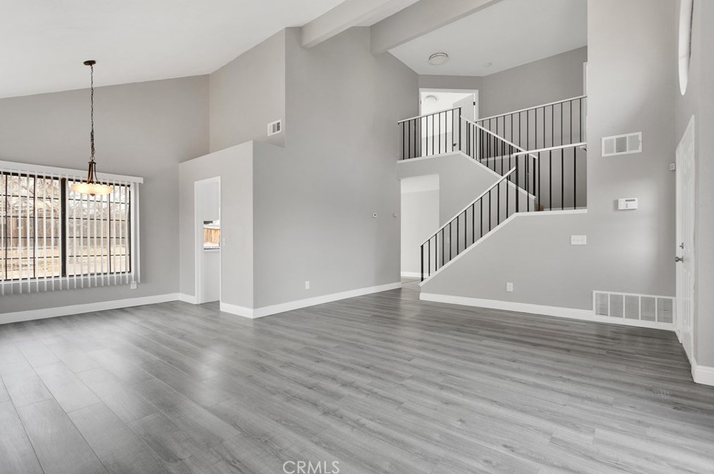 13531 Mica Ave, Victorville CA  92392-8825 exterior