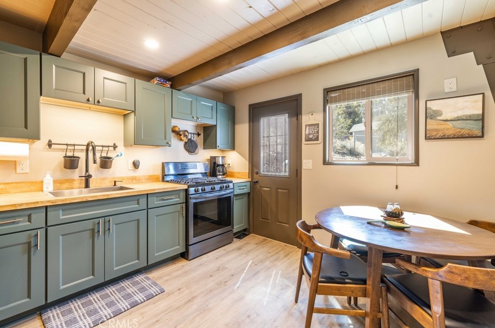 47125 Skyview Dr, Big Bear City CA  92314-9035 exterior