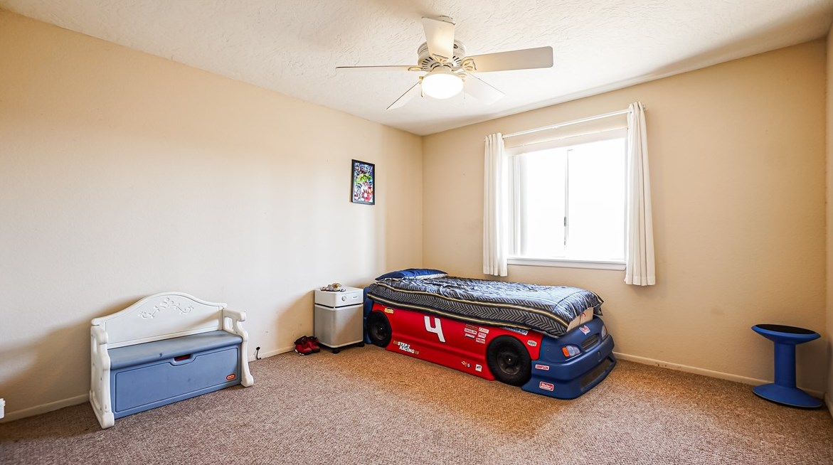 11810 Jamacha Rd, Apple Valley CA  92308-7607 exterior