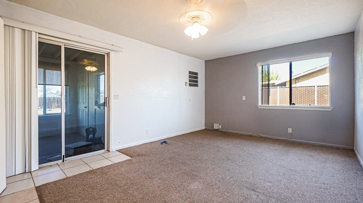 11810 Jamacha Rd, Apple Valley CA  92308-7607 exterior