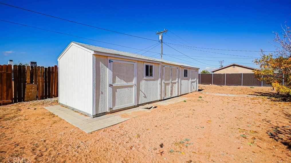 11810 Jamacha Rd, Apple Valley CA  92308-7607 exterior