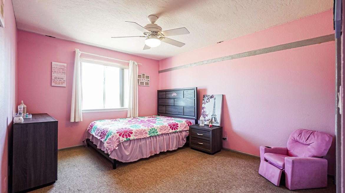 11810 Jamacha Rd, Apple Valley CA  92308-7607 exterior