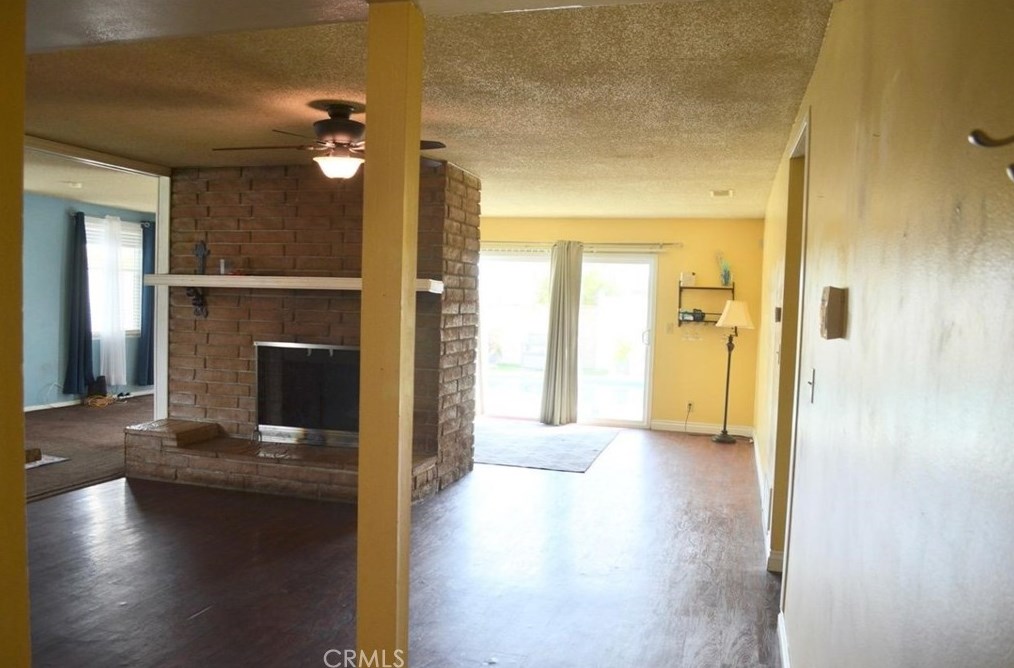 25835 Fisher St, San Bernardino CA  92404-6123 exterior