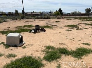 21399 Ottawa Rd, Apple Valley CA  92308-6424 exterior
