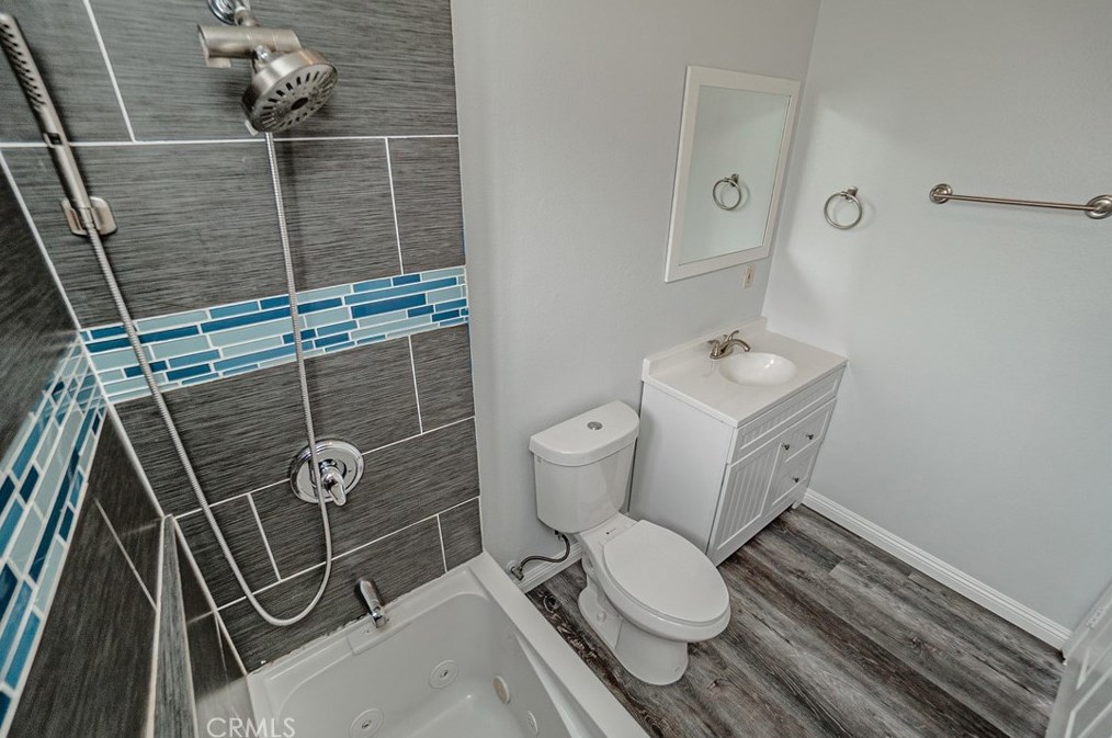 319 111th St, Los Angeles CA  90061-3003 exterior