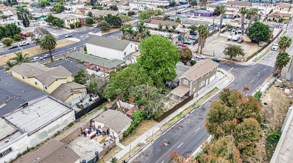 319 111th St, Los Angeles CA  90061-3003 exterior