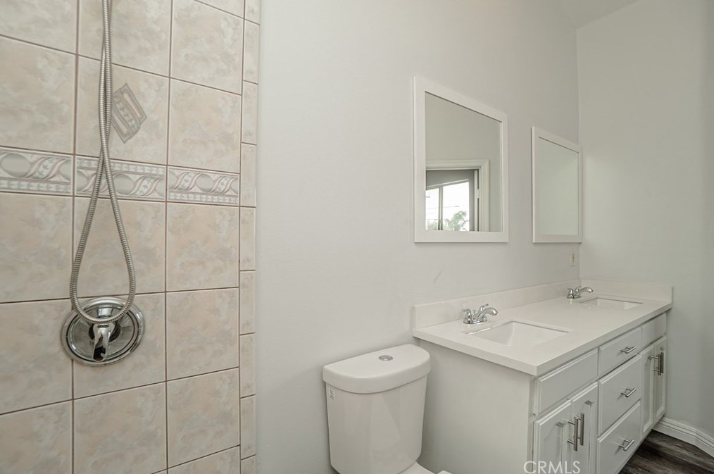 319 111th St, Los Angeles CA  90061-3003 exterior