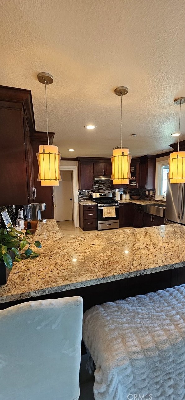 15419 Coleen St, Fontana CA  92337-8992 exterior