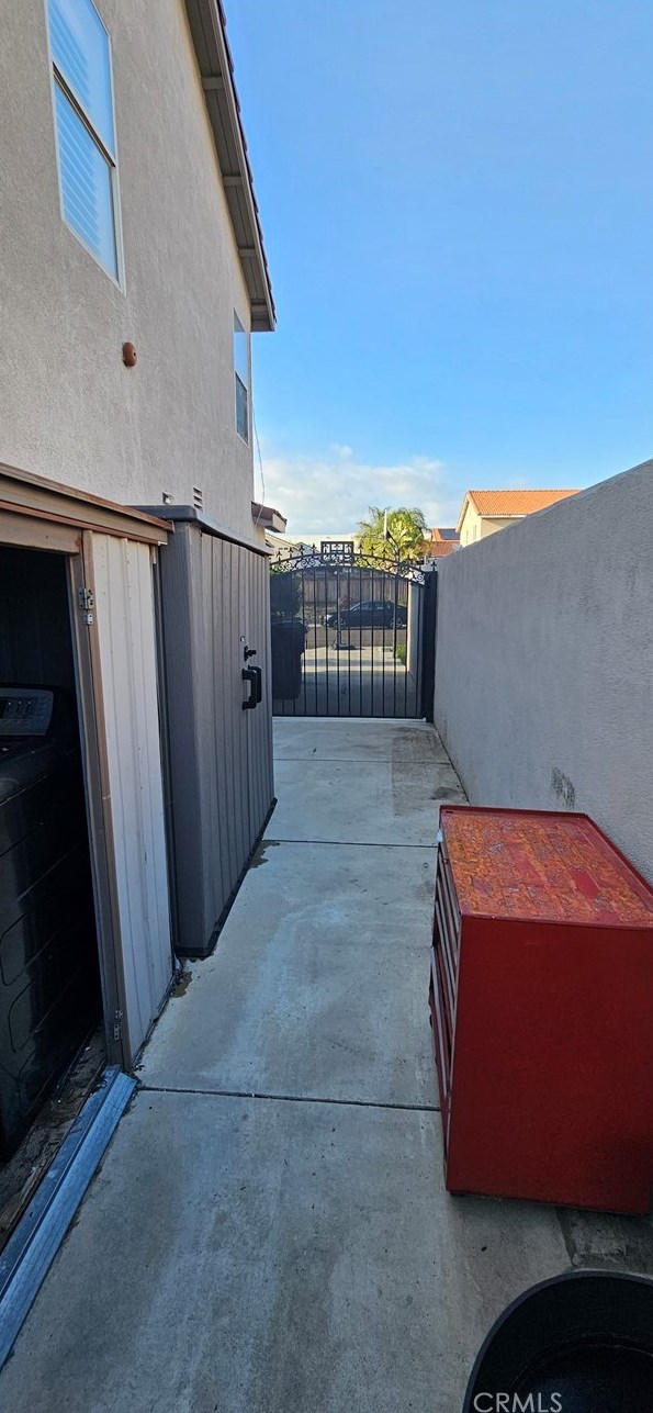 15419 Coleen St, Fontana CA  92337-8992 exterior