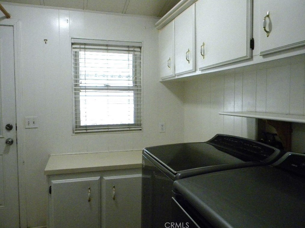 1404 Medallion St, Redlands CA  92374-2665 exterior